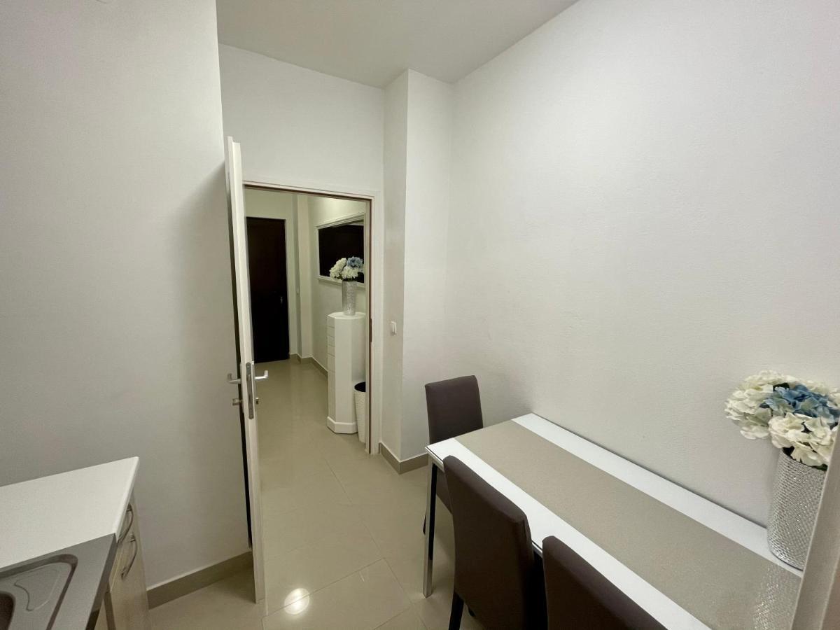 Central Square Guest House Zadar Exterior photo